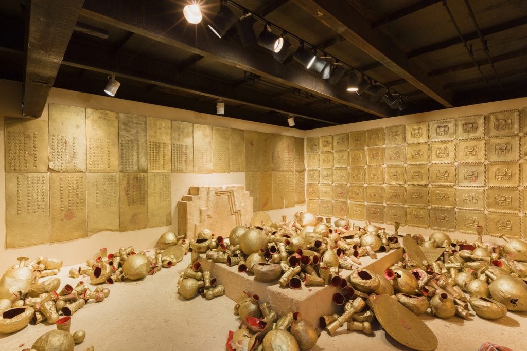 Liz Glynn: RANSOM ROOM Installation view SculptureCenter, 2014 Courtesy the artist, Paula Cooper Gallery, New York and Redling Fine Art, Los Angeles Photo: Jason Mandella