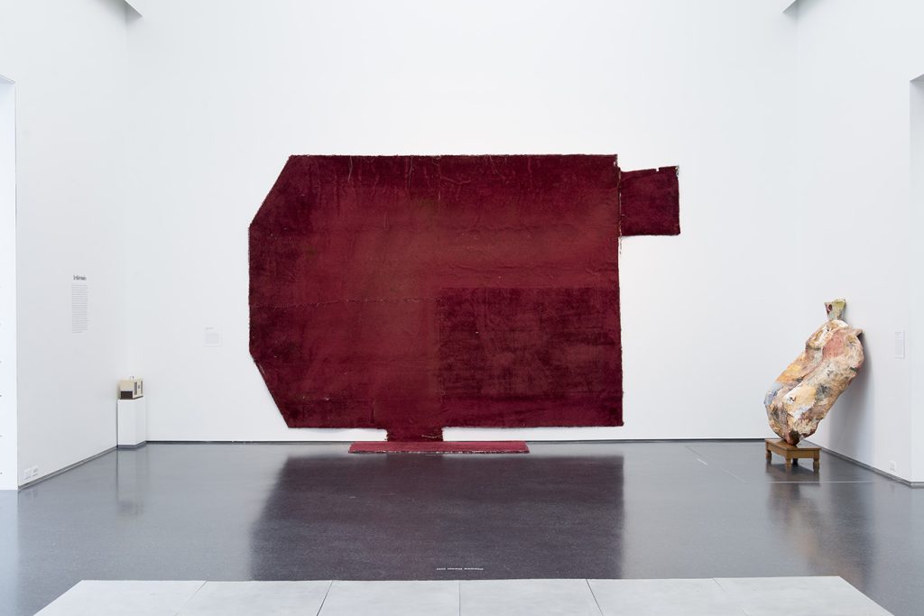 Rodney McMillian, Center: Rodney McMillian, "Untitled", 2013, Carpet, 15' x 13' feet, Installation view, MCA Chicago, June 29 – October 13, 2013; Photo: Nathan Keay, © MCA Chicago