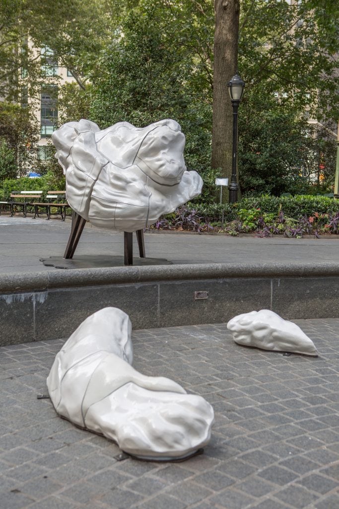 Arlene Shechet Installation view "Arlene Shechet: Full Steam Ahead" (September 25, 2018 – April 28, 2019), Madison Square Park, New York  © Arlene Shechet